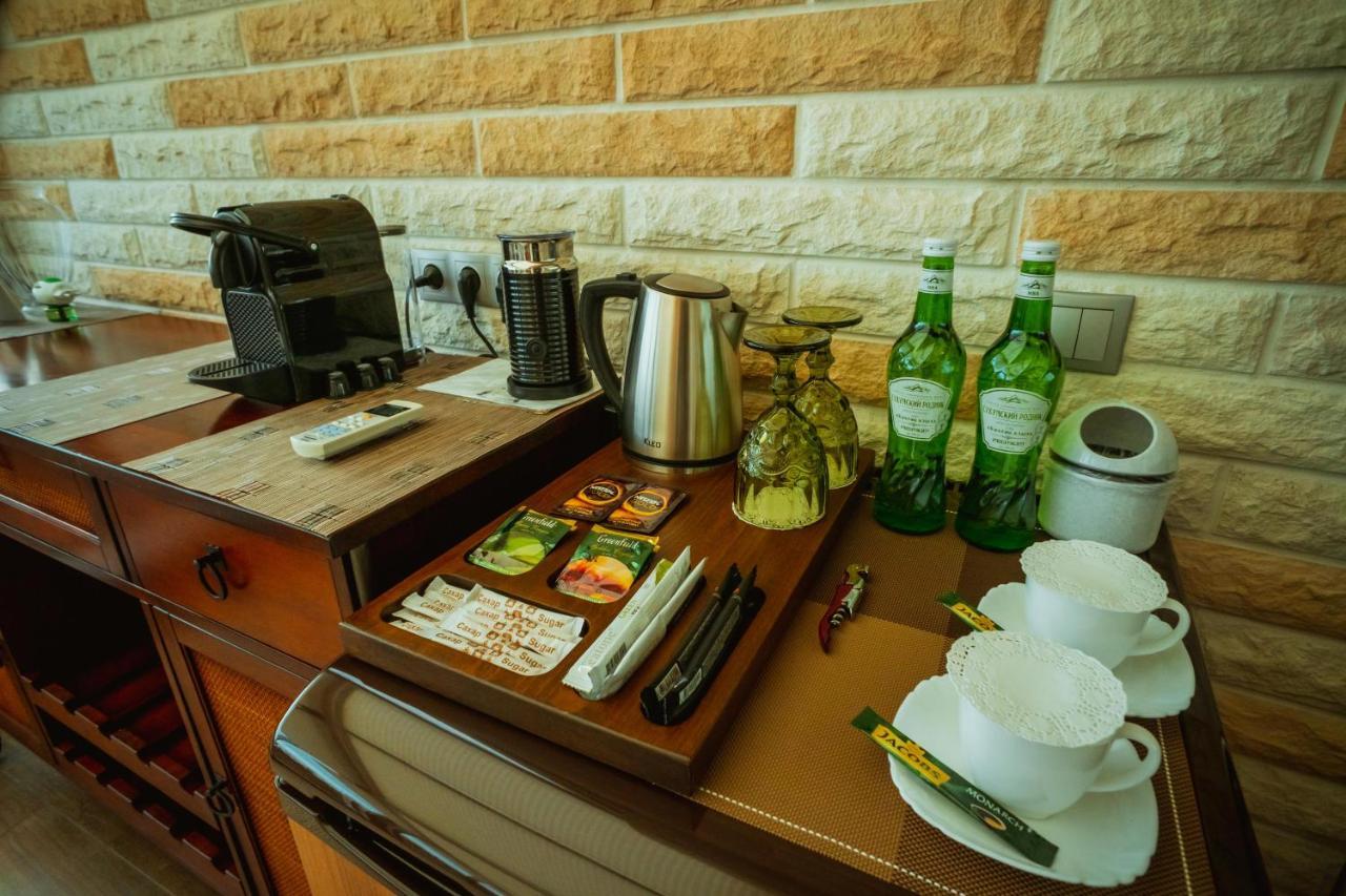 Leon Boutique Hotel Sukhumi Exterior foto